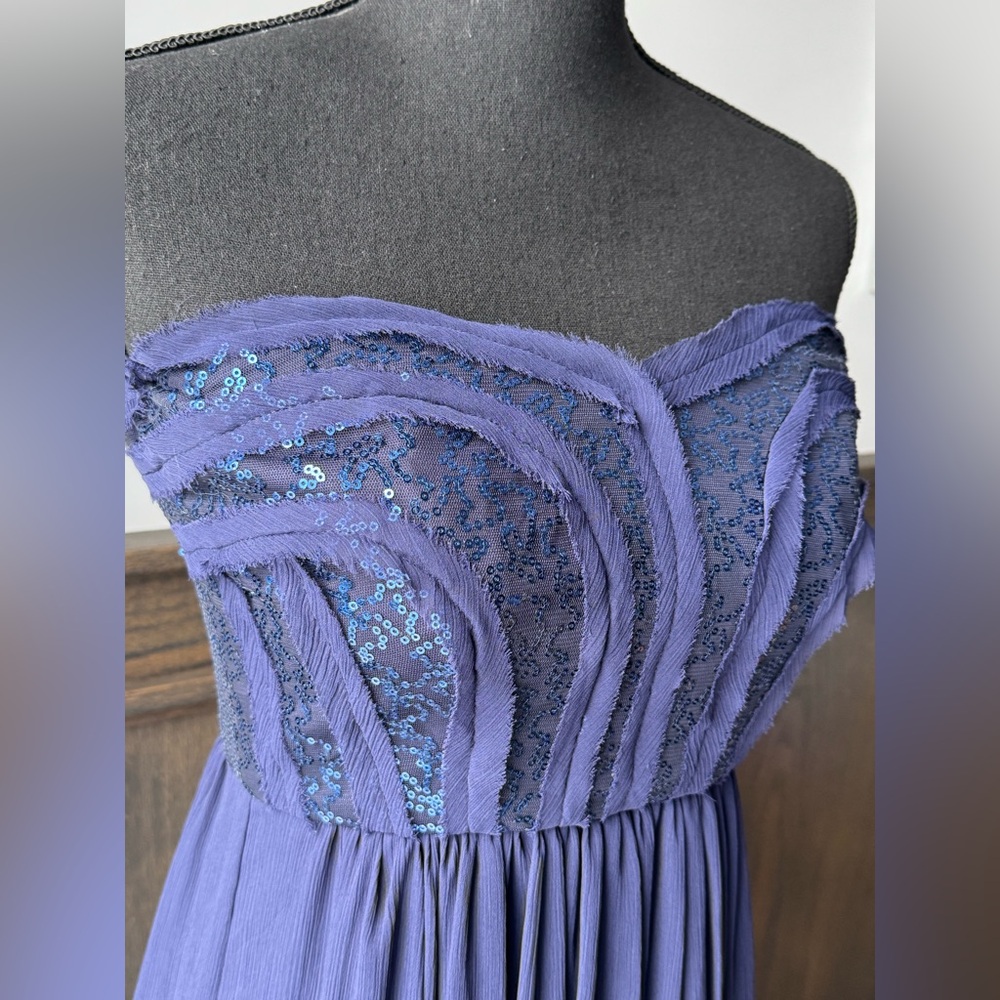 BCBG Paris navy strapless sequin top gown. Size 4 - Picture 5 of 11
